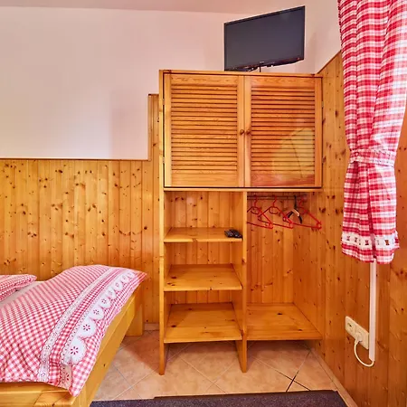 U Svycarskeho Dvora I By Interhome *
